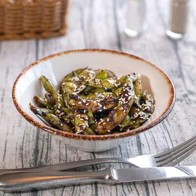 Жареные бобы эдамаме в Mollie’s Mews по цене 430 ₽