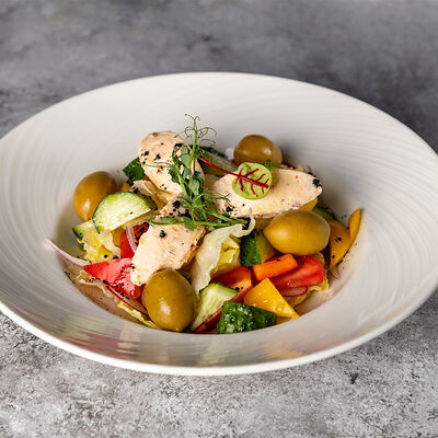 Салат Греческий с сыром фета в Море Есть по цене 740 ₽