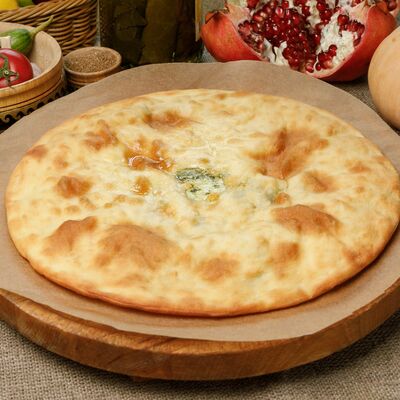 Пирог с сыром и шпинатом в Шашлычный дворик по цене 450 ₽