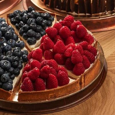 Ягодный тарт малина в Maroon по цене 1690 ₽