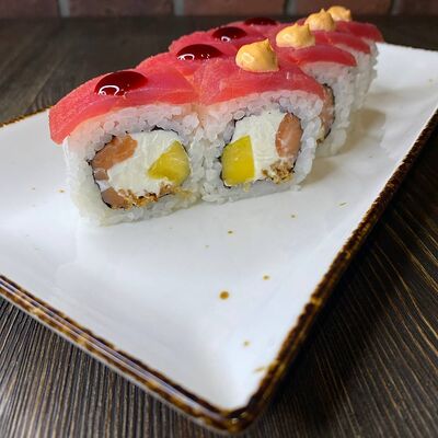 Премиум ролл Туна Манго в Винъярд по цене 1050 ₽