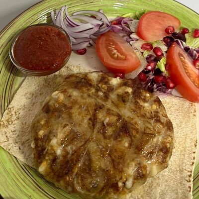 Абхазура на мангале с сыром сулугуни в Мимино по цене 1100 ₽