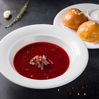 Борщ с чесночными пампушками в Шале Берёзка по цене 630 ₽