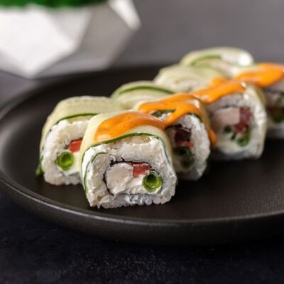 Ролл с курицей в Sushirest по цене 366 ₽