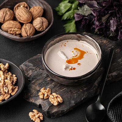 Сациви из курицы в Пиросмани по цене 820 ₽