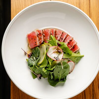 Салат с тунцом и кабачками в Колбасный цехМагадан по цене 950 ₽