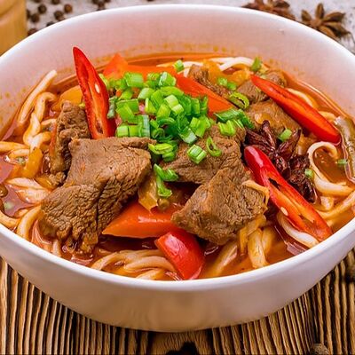 Суп Лагман (среднеазиатское блюдо) в Вкусно и Быстро по цене 659 ₽