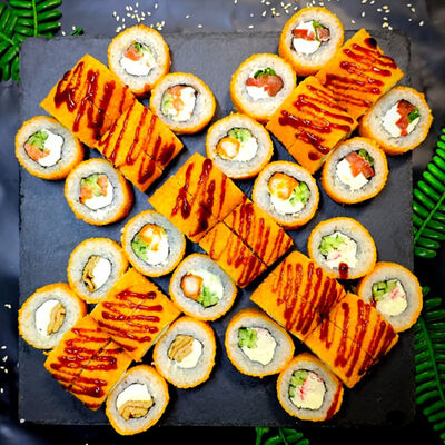 Сет В большой семье в Вкусно Песец по цене 3399 ₽