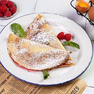 Блины с малиной и ванильным кремом в Чайка по цене 450 ₽