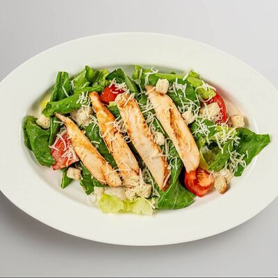 Цезарь с куриной грудкой в I-Chef био-бистро по цене 680 ₽