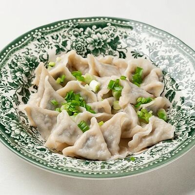 Вареники с зеленым луком и картофелем в Кафе Калачи по цене 410 ₽