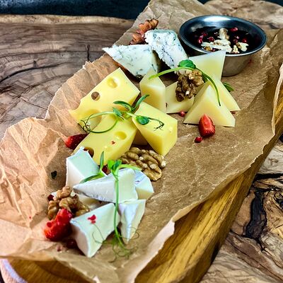 Сырная тарелка в Мята signature 2ФР по цене 1250 ₽