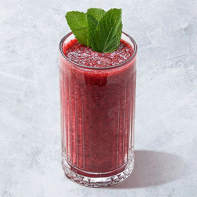 Beauty (Ягодный) смузи в Vaffel Норвежские вафли, завтраки, кофе по цене 480 ₽