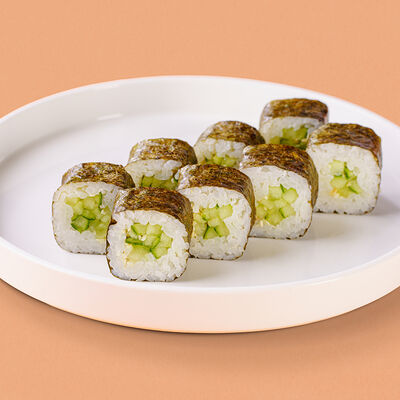 Клас. роллы с огурцом в Панда Маркет по цене 199 ₽