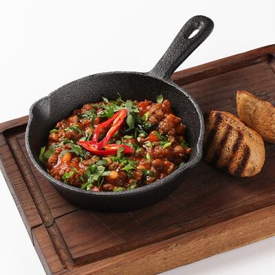 Сковородка с мясом и фасолью в Барбарис по цене 590 ₽