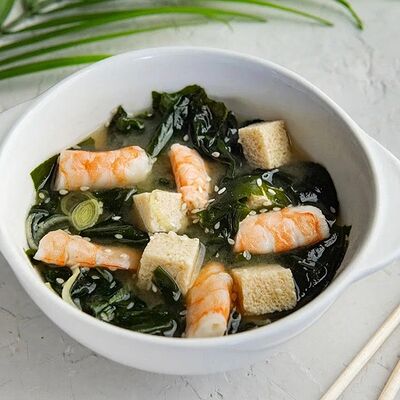 Мисо-суп с креветкой в Суши-бар Тунец по цене 371 ₽