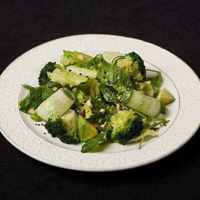 Зеленый хрустящий салатв Duran по цене 490 ₽