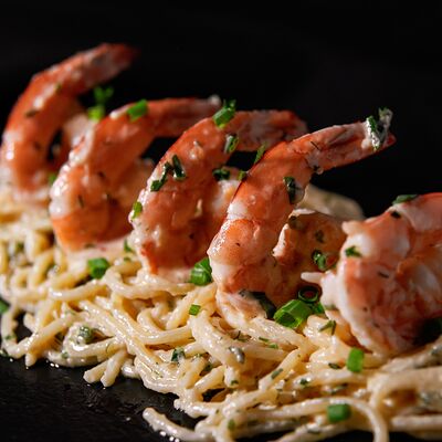 Паста чесночная с креветкой в Атлантида по цене 690 ₽