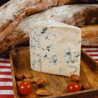 Сыр Монте блум в Кими по цене 340 ₽