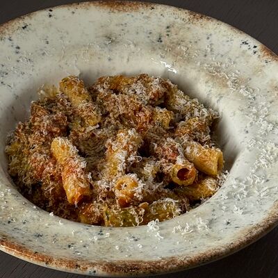 Тортильони в соусе болоньезе и песто в Три Б по цене 680 ₽