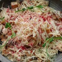 Тальятелле с курицей и грибами в Ребро