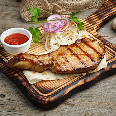 Шашлык из свиного карбонада в Суши пицца бургер по цене 428 ₽