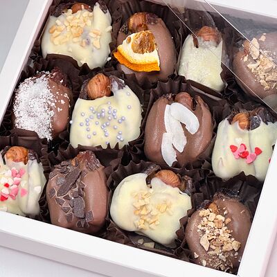 Финики в бельгийском премиальном шоколадев Букет Альфред I клубника в шоколаде и букеты по цене 2290 ₽