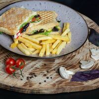 Панини с курицей в MaxiГиро's