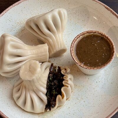 Варёные хинкали с грибами в Фабрика хинкали по цене 426 ₽