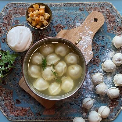 Пельмени в бульоне в Джезва по цене 405 ₽