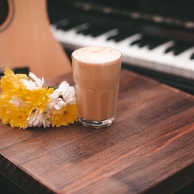 Айс-капучино в Кофе с толком по цене 390 ₽