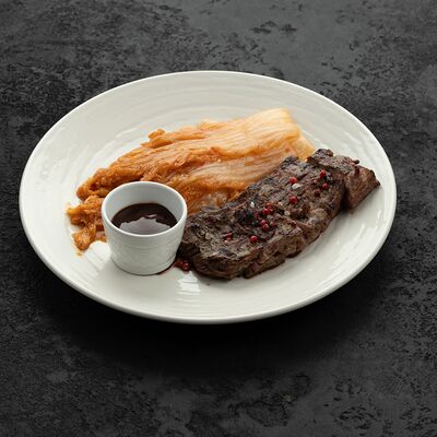 Стейк мясника с маринованной капустой BBQ в Асъядор по цене 1200 ₽