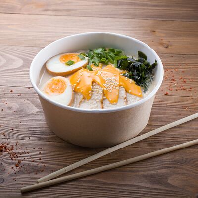 Чиз рамен с курицейв Wok & Box по цене 599 ₽