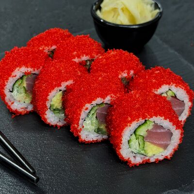 Калифорния с тунцом в Kitana по цене 708 ₽