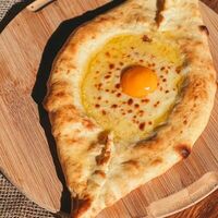 Хачапури по-аджарски в BarVilla