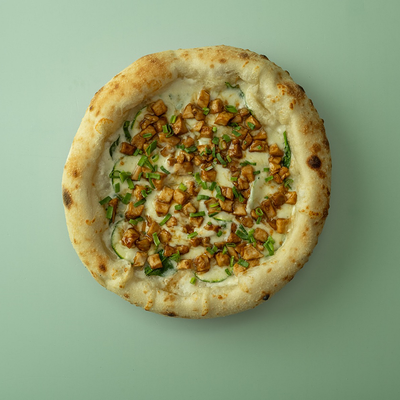 Пицца с курицей терияки в Rollwell по цене 590 ₽