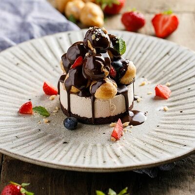 Шоколадно-фундучный десерт с Маскарпоне в Маймун по цене 490