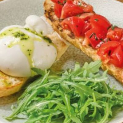 Burrata con pomodoro в Папалео по цене 1025 ₽