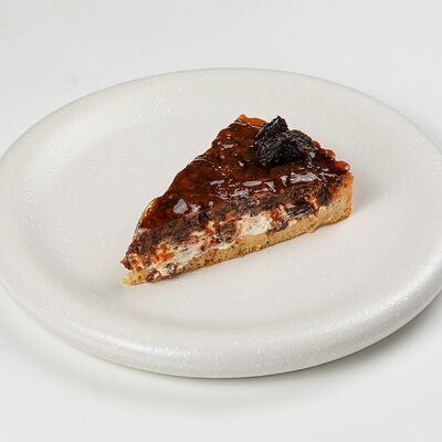 Пирог с черносливом в Bistrot по цене 800 ₽