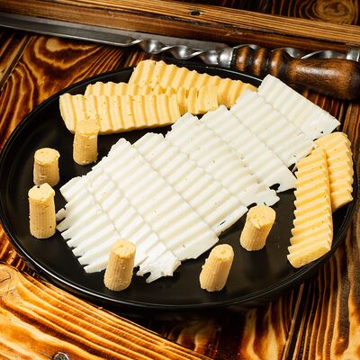 Сырная тарелка в Золотой шампур по цене 700 ₽