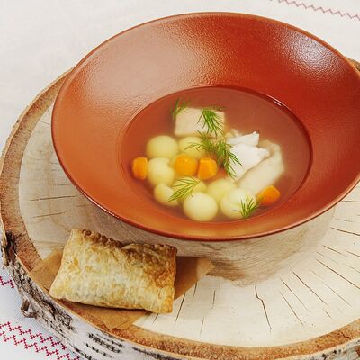 Уха по-царски c расстегаем в Трактиръ Кадриль по цене 530 ₽