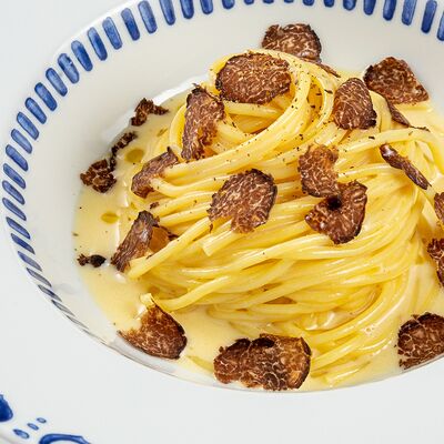 Спагетти Альфредо с черным трюфелем в Miss you по цене 1800 ₽