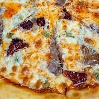 Пицца с мраморной говядинойв Кушай, Бро!