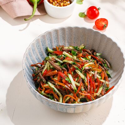 Салат Янгиюль в Мангал&Грузия по цене 690 ₽