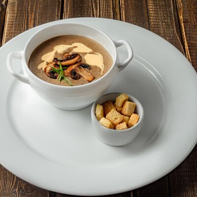 Крем-суп Грибной в Harat's Irish Pub по цене 270 ₽