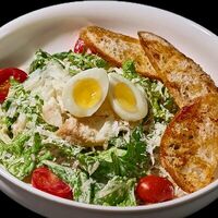Салат с Палтусом собственного копчения в Grand Fish Veranda