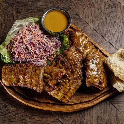 Корзина свиных рёбер в Ватерлоо по цене 3060 ₽