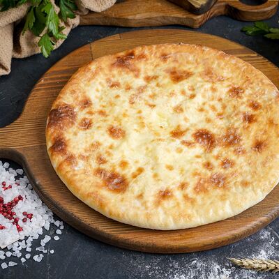 Хачапури по-имеретински в Чинтамани по цене 930 ₽