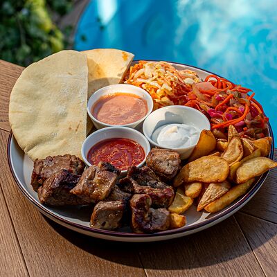 Шашлык Лебердон с гарниром в АЛЯ РУСЪ по цене 690 ₽