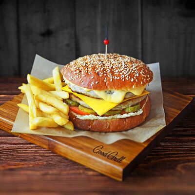 Бургер с двойной говяжьей котлетой в Good Grill по цене 410 ₽